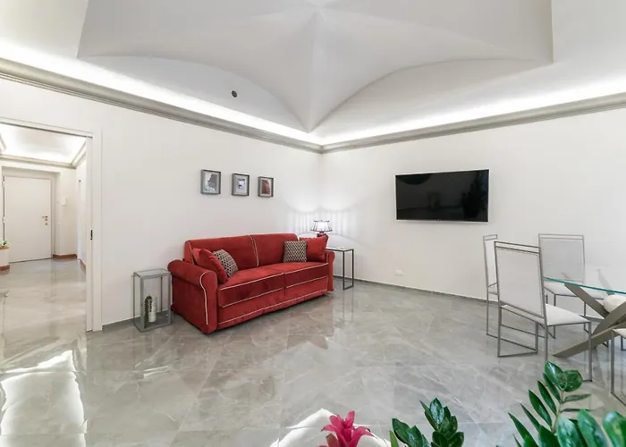 Bmga L Viapaola43 Palace Apartahotel Roma