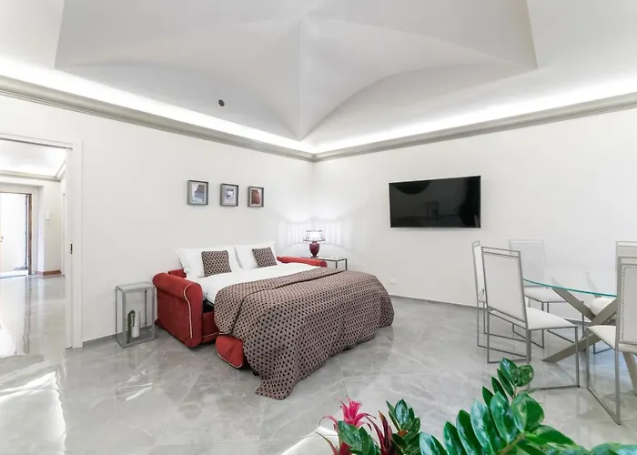 Bmga L Viapaola43 Palace Apartahotel