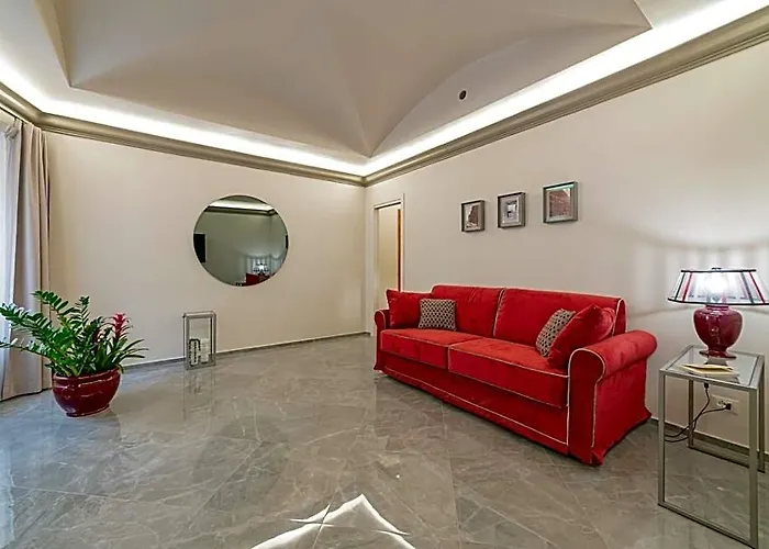Bmga L Viapaola43 Palace Apartahotel Roma